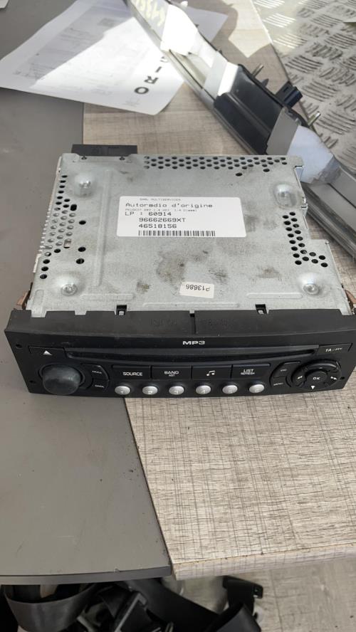 Autoradio d'origine PEUGEOT 207 PHASE 1 Diesel - Image 2