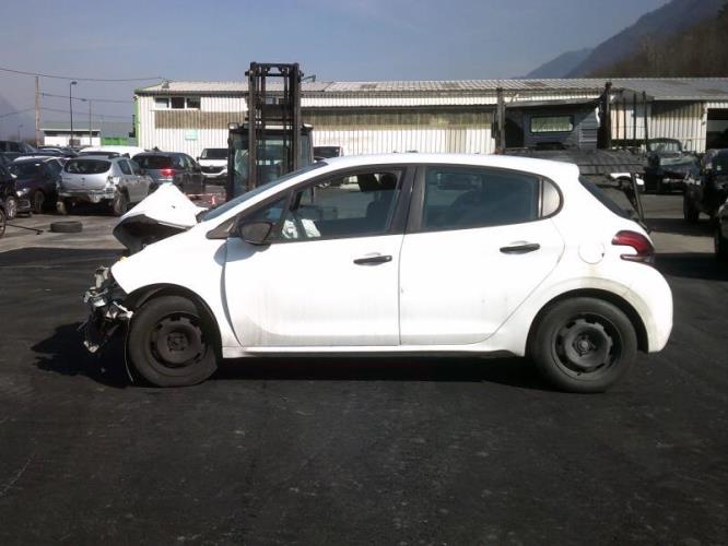 Autoradio d'origine PEUGEOT 208 1 PHASE 2 Diesel - Image 4