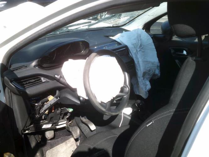 Autoradio d'origine PEUGEOT 208 1 PHASE 2 Diesel - Image 5