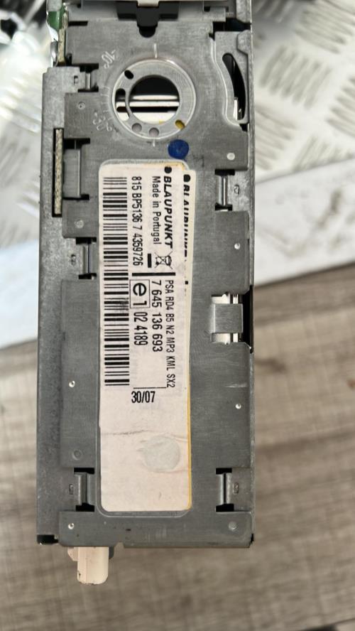 Autoradio d'origine CITROEN C4 1 PHASE 1 COUPE Diesel - Image 2