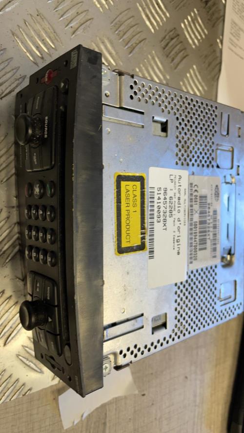 Autoradio d'origine PEUGEOT 307 PHASE 1 BREAK Essence - Image 1