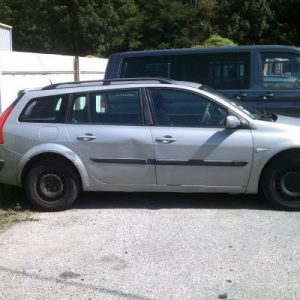 Autoradio d'origine RENAULT MEGANE 2 PHASE 1 BREAK Diesel - Image 2