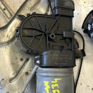 Moteur essuie glace avant DACIA LOGAN 1 PHASE 2 Diesel - Image 1