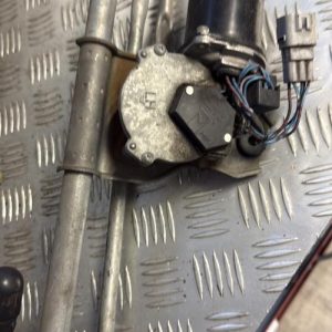 Moteur essuie glace avant SUZUKI SWIFT 3 Essence - Image 1