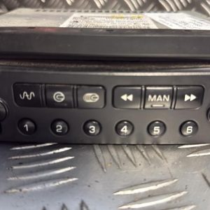 Autoradio d'origine PEUGEOT 307 PHASE 1 BREAK Diesel - Image 1