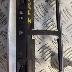 Bouton de warning OPEL MERIVA B PHASE 1 Diesel - Image 1