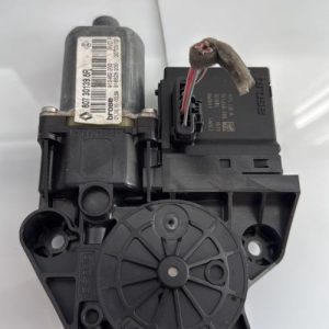Moteur leve vitre avant droit RENAULT MEGANE 3 PHASE 1 Diesel - Image 1