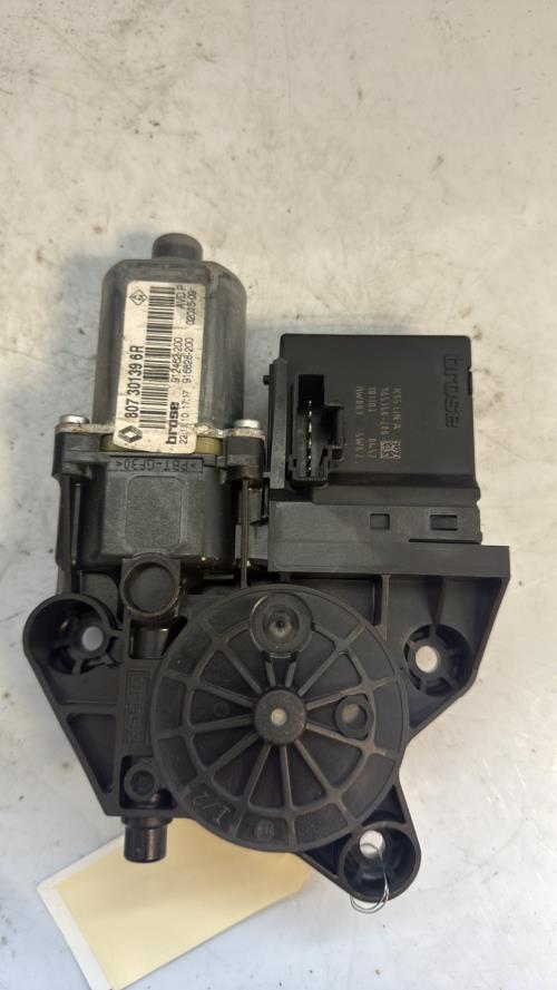 Moteur leve vitre avant droit RENAULT MEGANE 3 PHASE 1 BREAK Diesel - Image 2