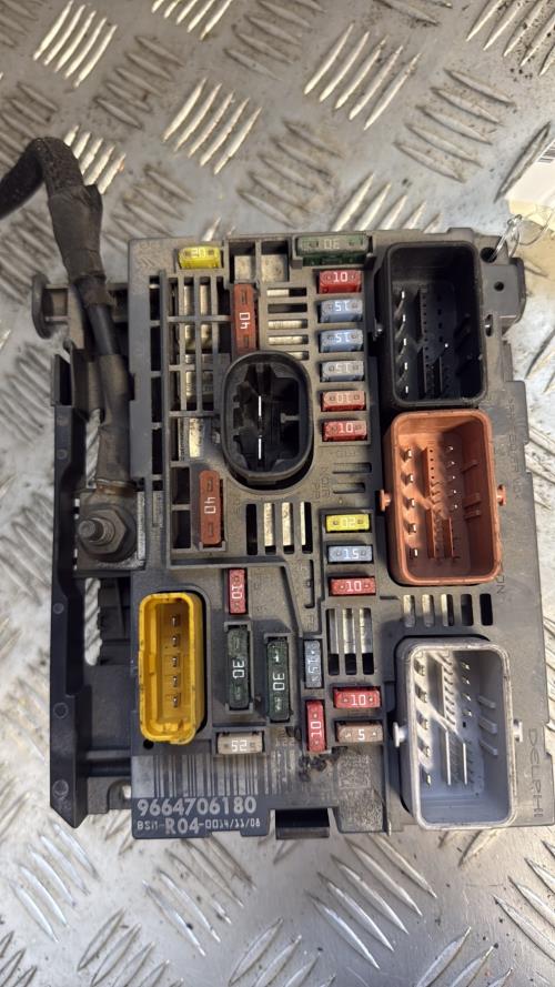 Boitier servitude moteur (BSM) PEUGEOT 308 1 PHASE 1 Diesel - Image 2