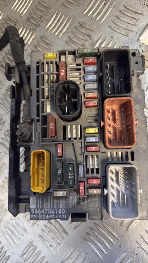 Boitier servitude moteur (BSM) PEUGEOT 308 1 PHASE 1 Diesel - Image 4