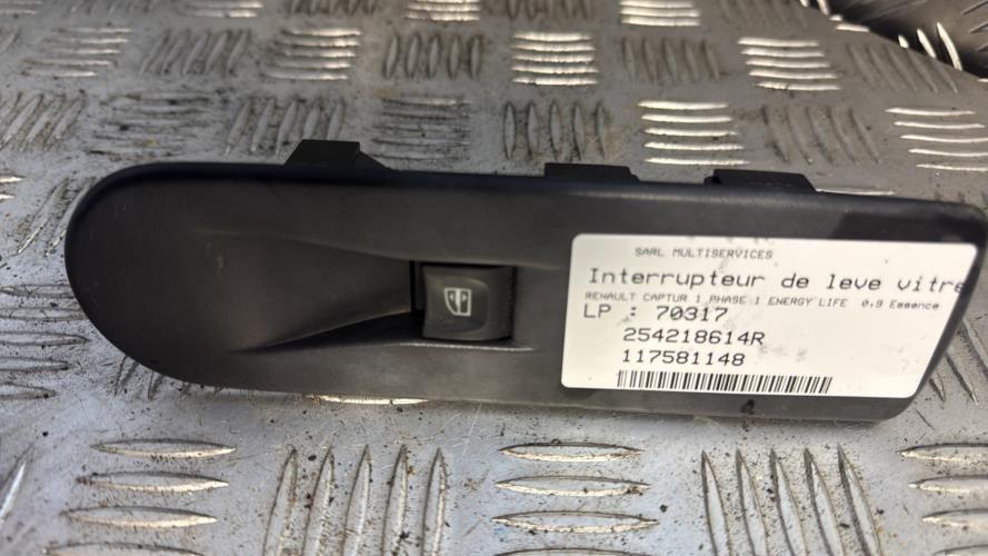 Interrupteur de leve vitre avant droit RENAULT CAPTUR 1 PHASE 1 Essence - Image 1