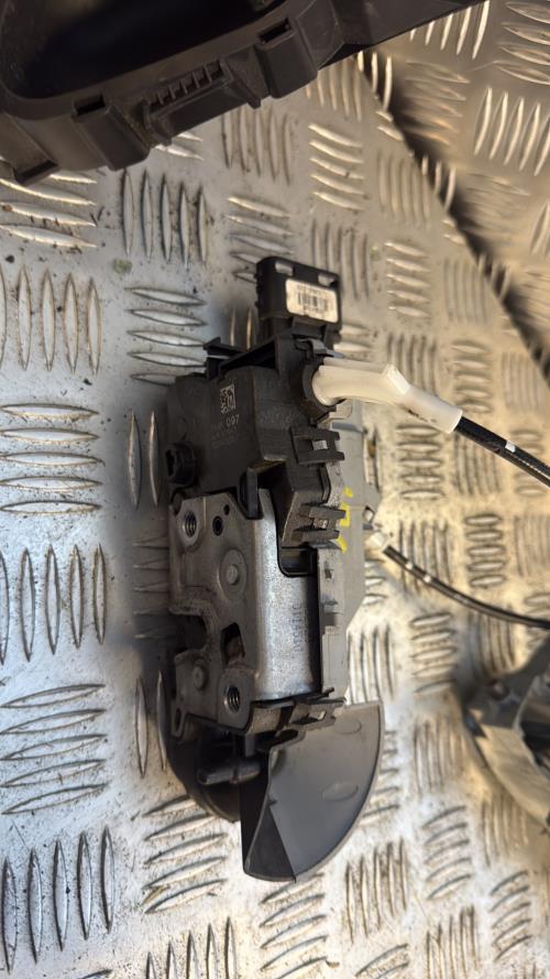 Serrure avant gauche PEUGEOT 308 1 PHASE 1 CABRIOLET Diesel - Image 3