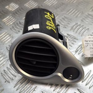 Aerateur tableau de bord avant gauche RENAULT CLIO 3 PHASE 2 Essence - Image 1