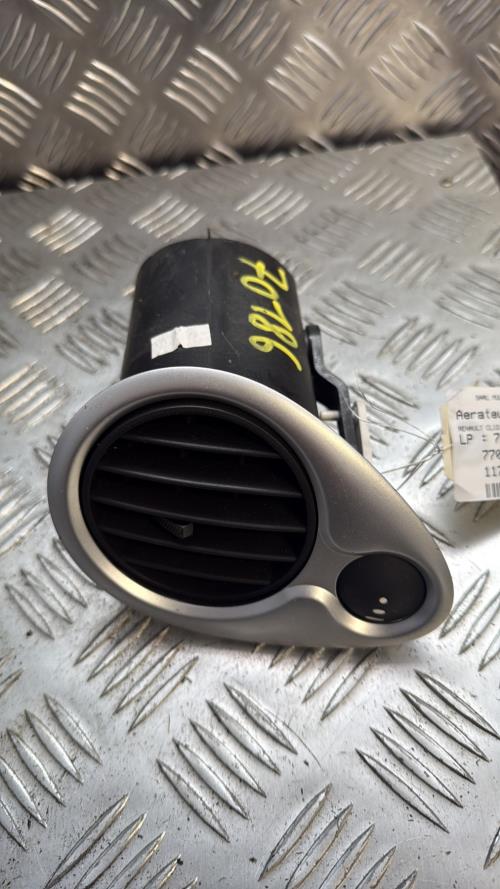 Aerateur tableau de bord avant gauche RENAULT CLIO 3 PHASE 2 Essence - Image 1