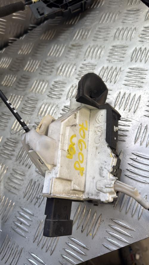Serrure avant gauche CITROEN C3 2 PHASE 1 Essence - Image 2