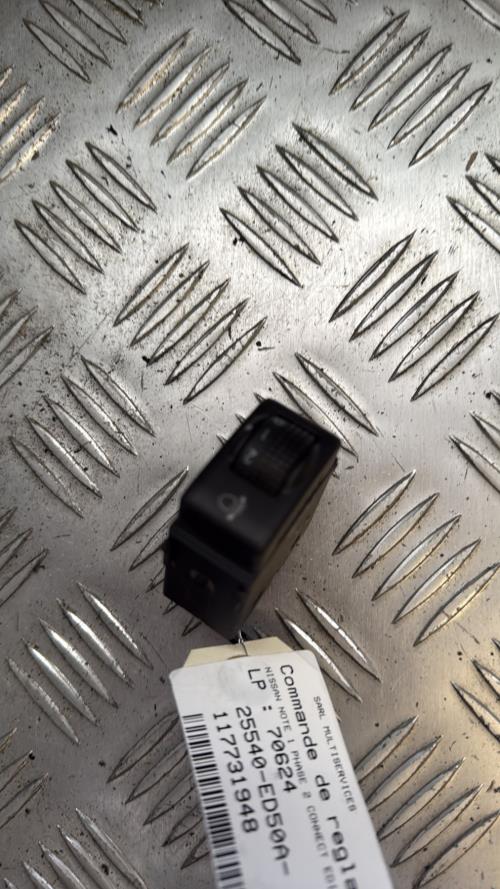 Commande de reglage hauteur de phare NISSAN NOTE 1 PHASE 2 Diesel - Image 2