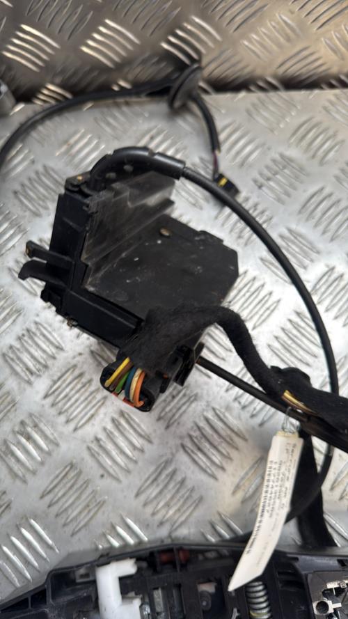 Serrure arriere droit CITROEN C4 GRAND PICASSO 2 PHASE 1 Diesel - Image 1