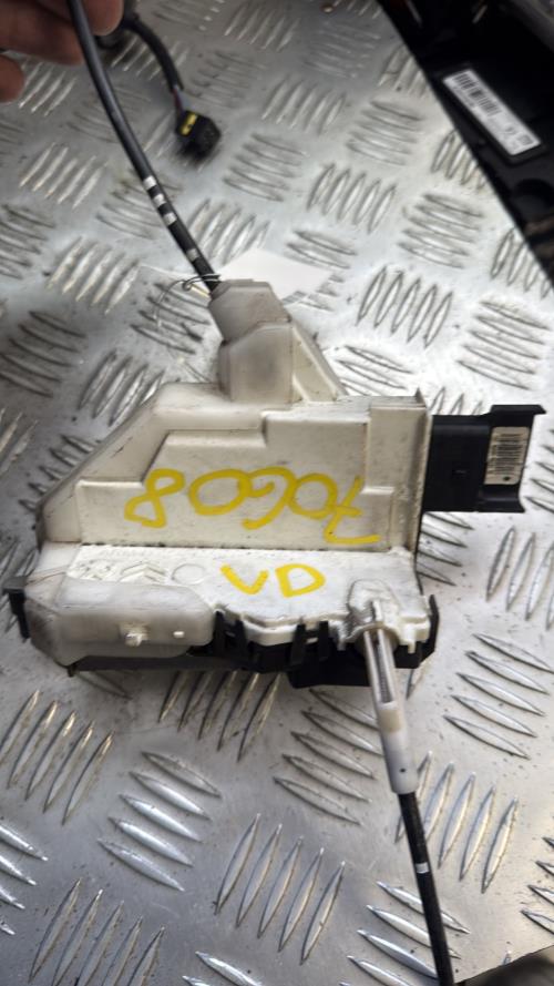 Serrure avant droit CITROEN C3 2 PHASE 1 Essence - Image 1