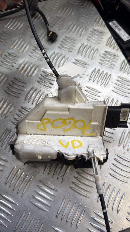 Serrure avant droit CITROEN C3 2 PHASE 1 Essence - Image 2