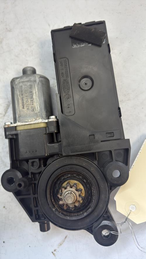 Moteur leve vitre avant gauche RENAULT MEGANE 3 PHASE 1 BREAK Diesel - Image 3