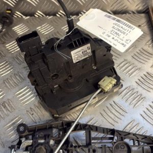 Serrure avant droit OPEL MERIVA B PHASE 1 Diesel - Image 1