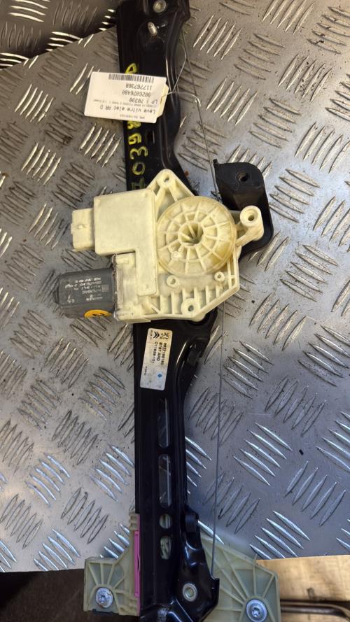 Leve vitre electrique arriere droit CITROEN C4 GRAND PICASSO 2 PHASE 1 Diesel - Image 2