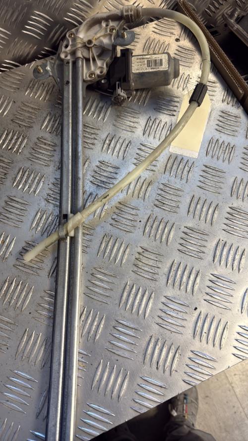 Leve vitre electrique arriere droit RENAULT ESPACE 4 PHASE 1 Diesel - Image 2