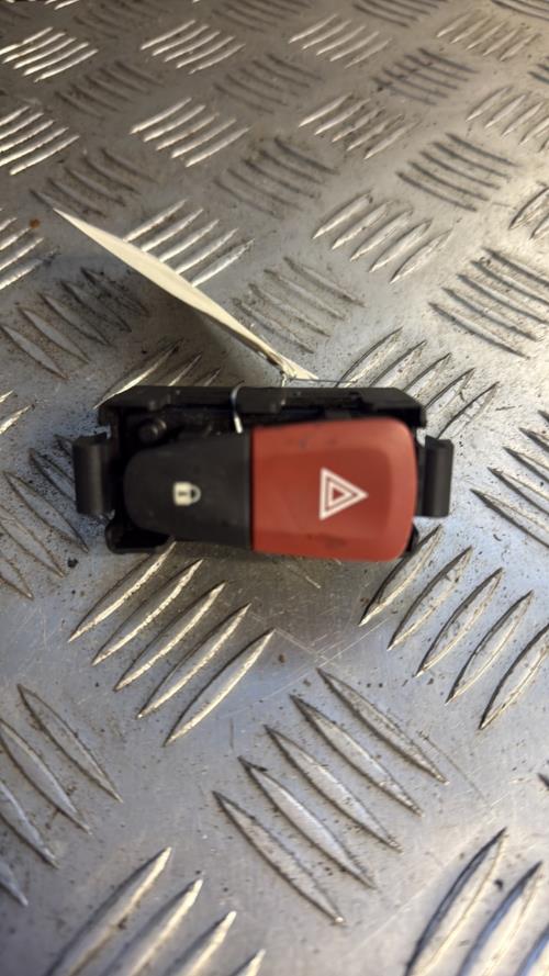 Bouton de warning RENAULT MEGANE 3 PHASE 1 Ethanol - Image 2