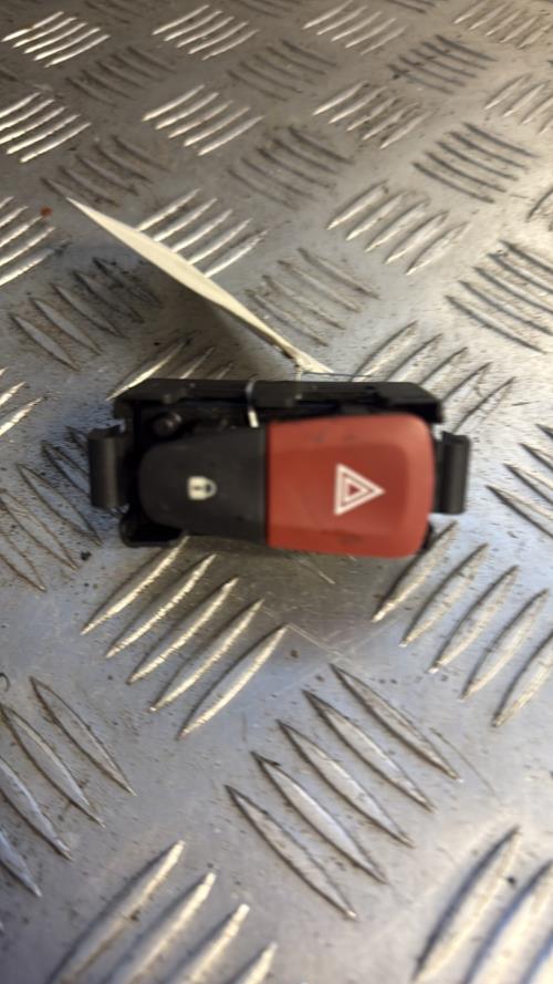 Bouton de warning RENAULT MEGANE 3 PHASE 1 Ethanol - Image 3