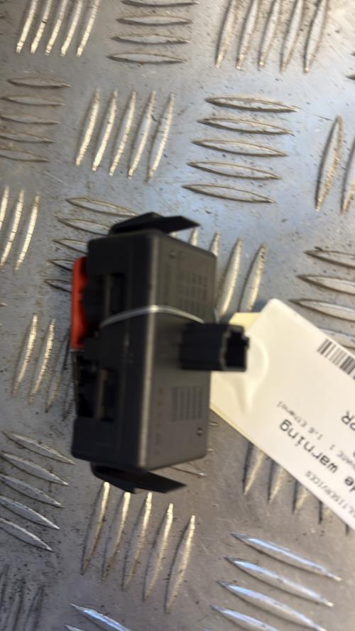 Bouton de warning RENAULT MEGANE 3 PHASE 1 Ethanol - Image 4