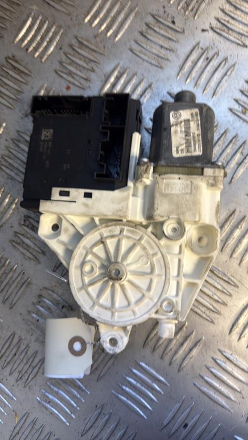 Moteur leve vitre avant gauche VOLKSWAGEN TIGUAN 1 PHASE 2 Diesel - Image 1