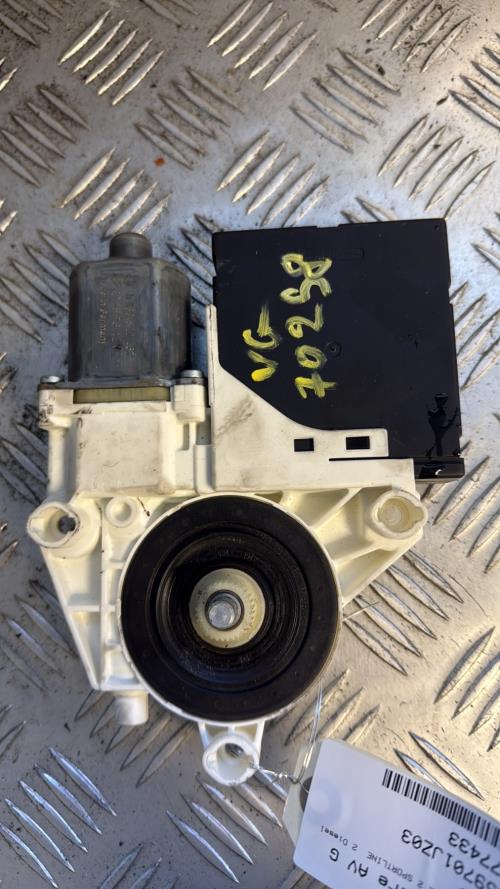 Moteur leve vitre avant gauche VOLKSWAGEN TIGUAN 1 PHASE 2 Diesel - Image 4