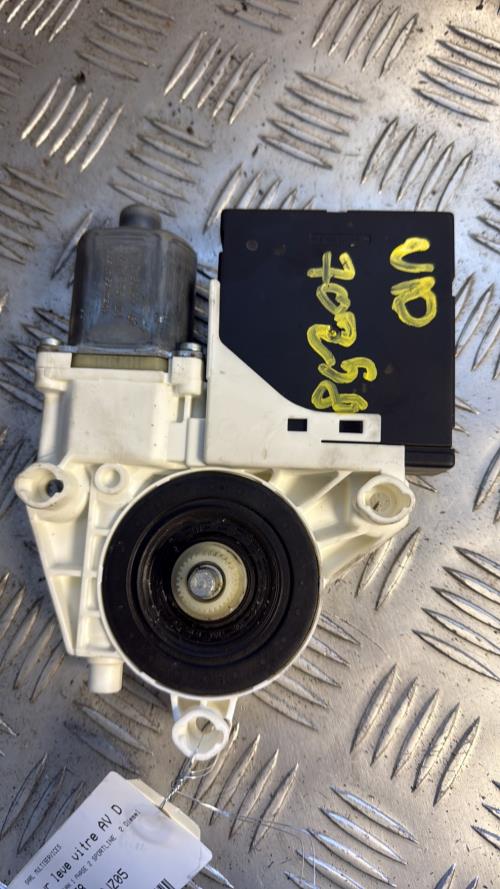 Moteur leve vitre avant droit VOLKSWAGEN TIGUAN 1 PHASE 2 Diesel - Image 1