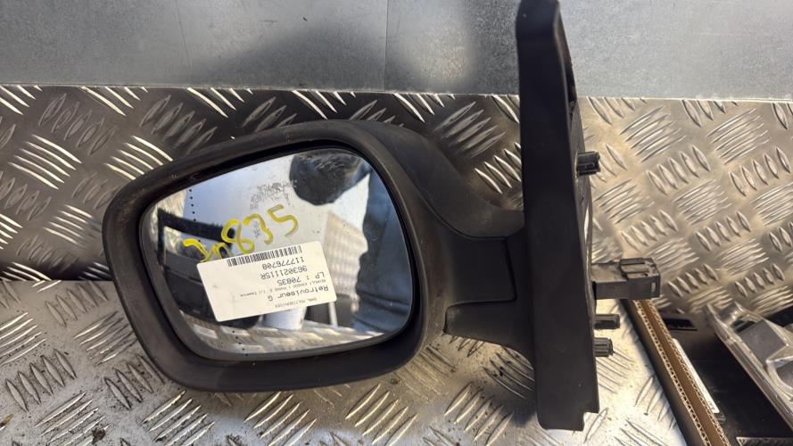 Retroviseur gauche RENAULT KANGOO 1 PHASE 2 Essence - Image 1