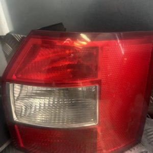 Feu arriere principal droit (feux) AUDI A4 2 AVANT PHASE 1 BREAK Diesel - Image 1