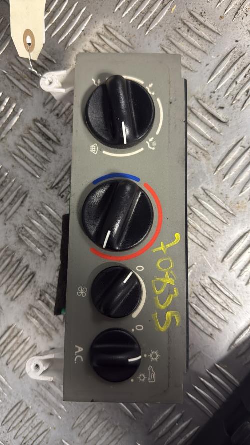 Commande chauffage RENAULT KANGOO 1 PHASE 2 Essence - Image 1