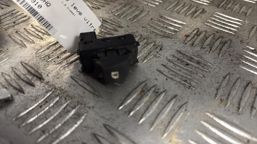 Interrupteur de leve vitre avant gauche CITROEN BERLINGO 2 PHASE 2 Diesel - Image 1