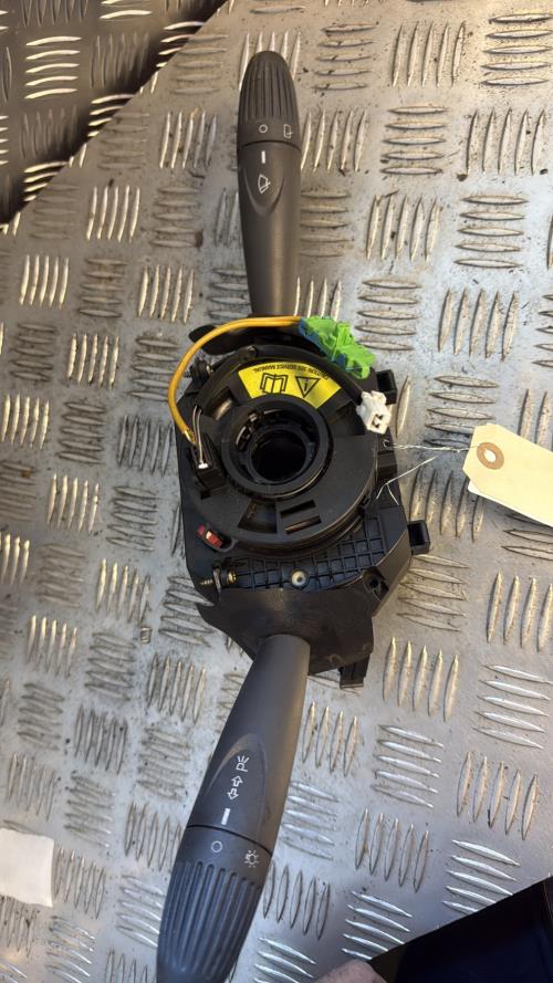 Com (Bloc Contacteur Tournant+Commodo Essuie Glace+Commodo Phare) FIAT PANDA 2 PHASE 1 Essence - Image 3