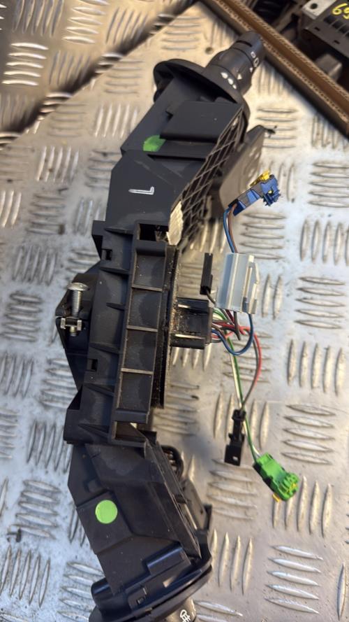 Com (Bloc Contacteur Tournant+Commodo Essuie Glace+Commodo Phare) RENAULT SCENIC 2 PHASE 1 Diesel - Image 3