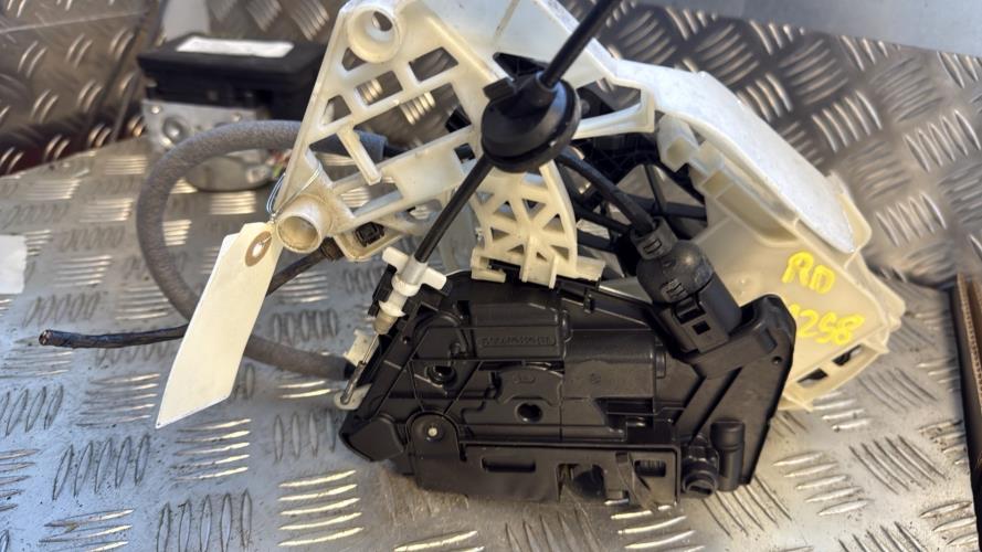 Serrure arriere droit VOLKSWAGEN TIGUAN 1 PHASE 2 Diesel - Image 2