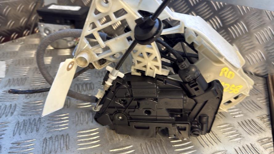 Serrure arriere droit VOLKSWAGEN TIGUAN 1 PHASE 2 Diesel - Image 4