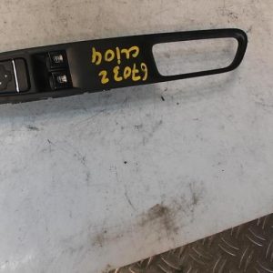 Interrupteur de leve vitre avant gauche RENAULT CLIO 4 PHASE 2 Diesel - Image 1