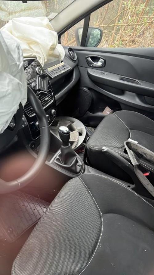 Interrupteur de leve vitre avant gauche RENAULT CLIO 4 PHASE 2 Diesel - Image 7