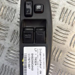 Interrupteur de leve vitre avant gauche TOYOTA YARIS 1 PHASE 2 Essence - Image 1