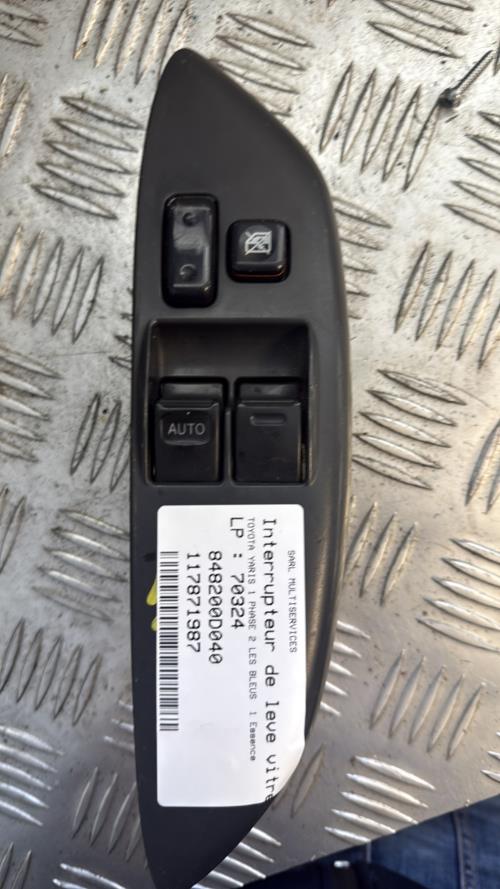 Interrupteur de leve vitre avant gauche TOYOTA YARIS 1 PHASE 2 Essence - Image 1
