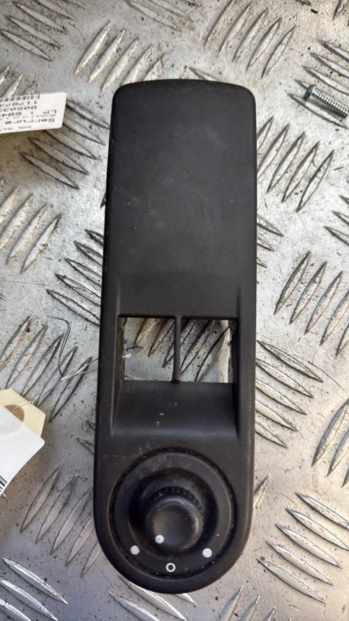 Commande retroviseurs RENAULT CLIO 4 PHASE 1 Diesel - Image 1