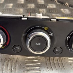 Commande chauffage RENAULT CLIO 4 PHASE 1 Diesel - Image 1