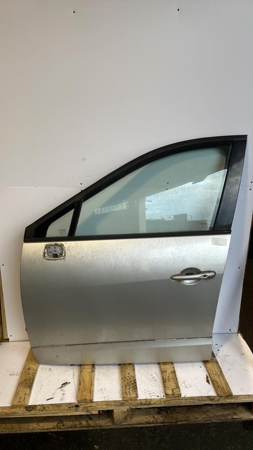 Porte avant gauche RENAULT GRAND SCENIC 3 PHASE 1 Diesel - Image 1