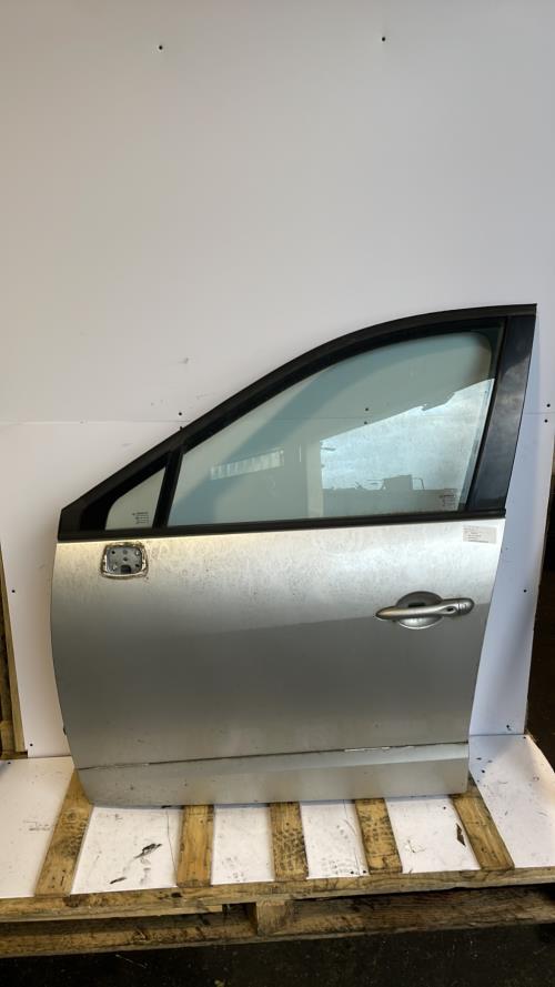 Porte avant gauche RENAULT GRAND SCENIC 3 PHASE 1 Diesel - Image 3