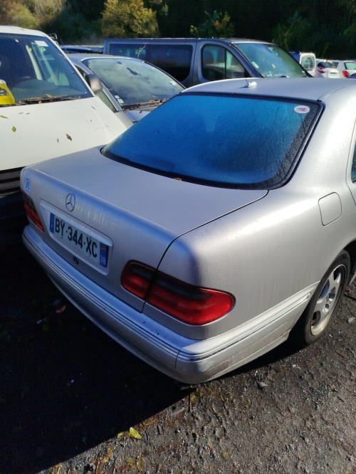 Porte avant droit MERCEDES CLASSE E 210 PHASE 2 Diesel - Image 4